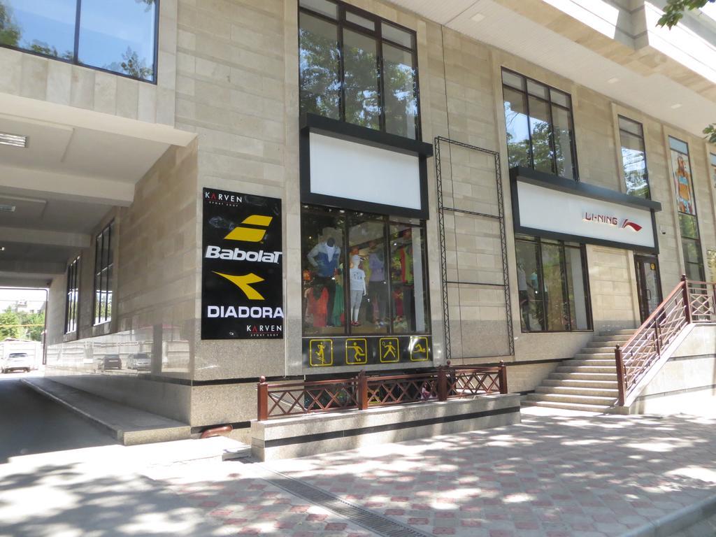 Bishkek Flatlux Apartments エクステリア 写真
