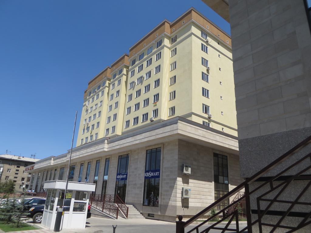 Bishkek Flatlux Apartments エクステリア 写真