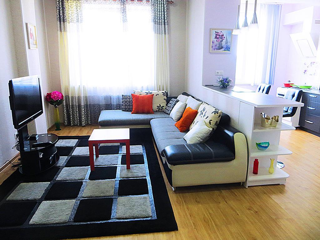 Bishkek Flatlux Apartments エクステリア 写真