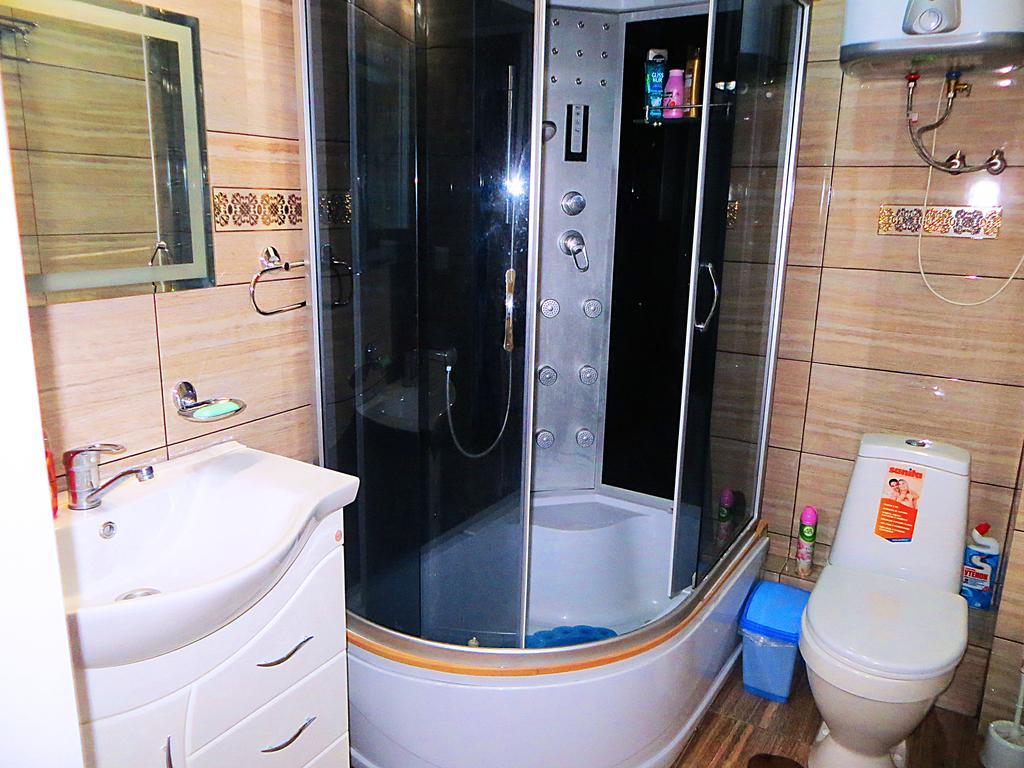 Bishkek Flatlux Apartments エクステリア 写真